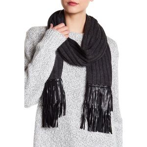 NWT-MIchaelMK Derby Blck Leather Fringe knit scarf